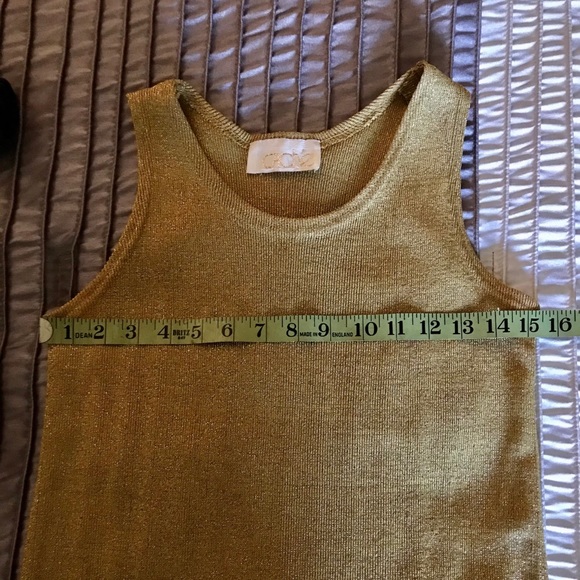 Gold Cache Sleeveless Top - Picture 5 of 11